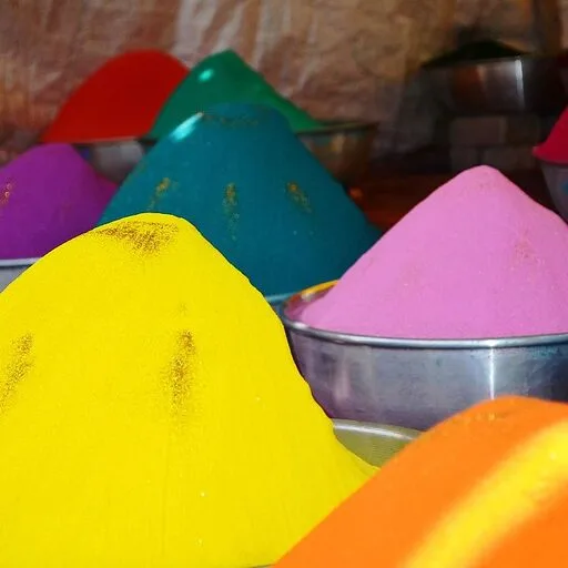 Abīr / Gulāl (Natural Holī)
